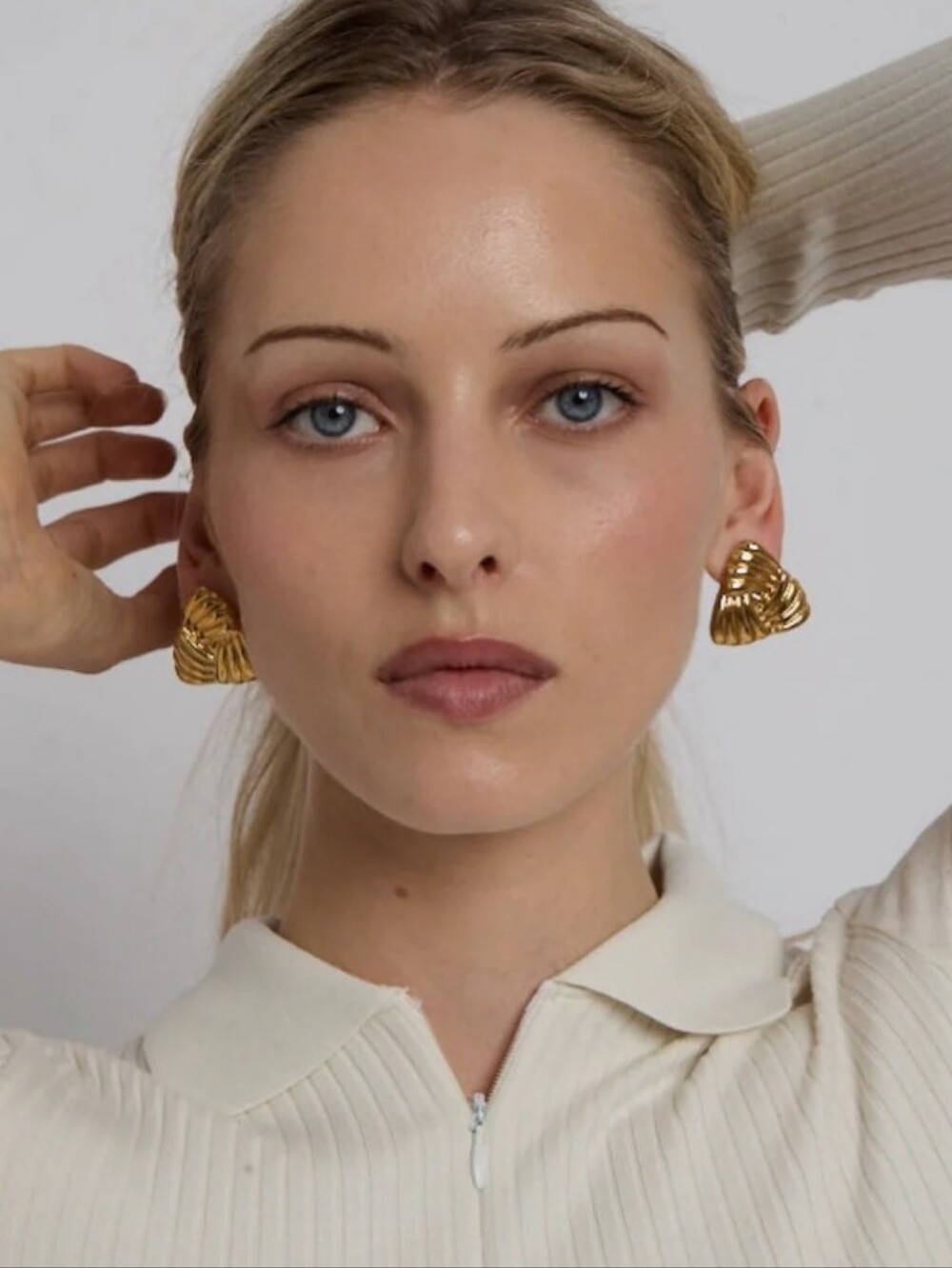 Tri Earrings in Gold